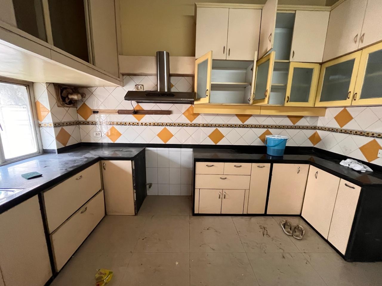 3 BHK Flat Garcha Road Image 1