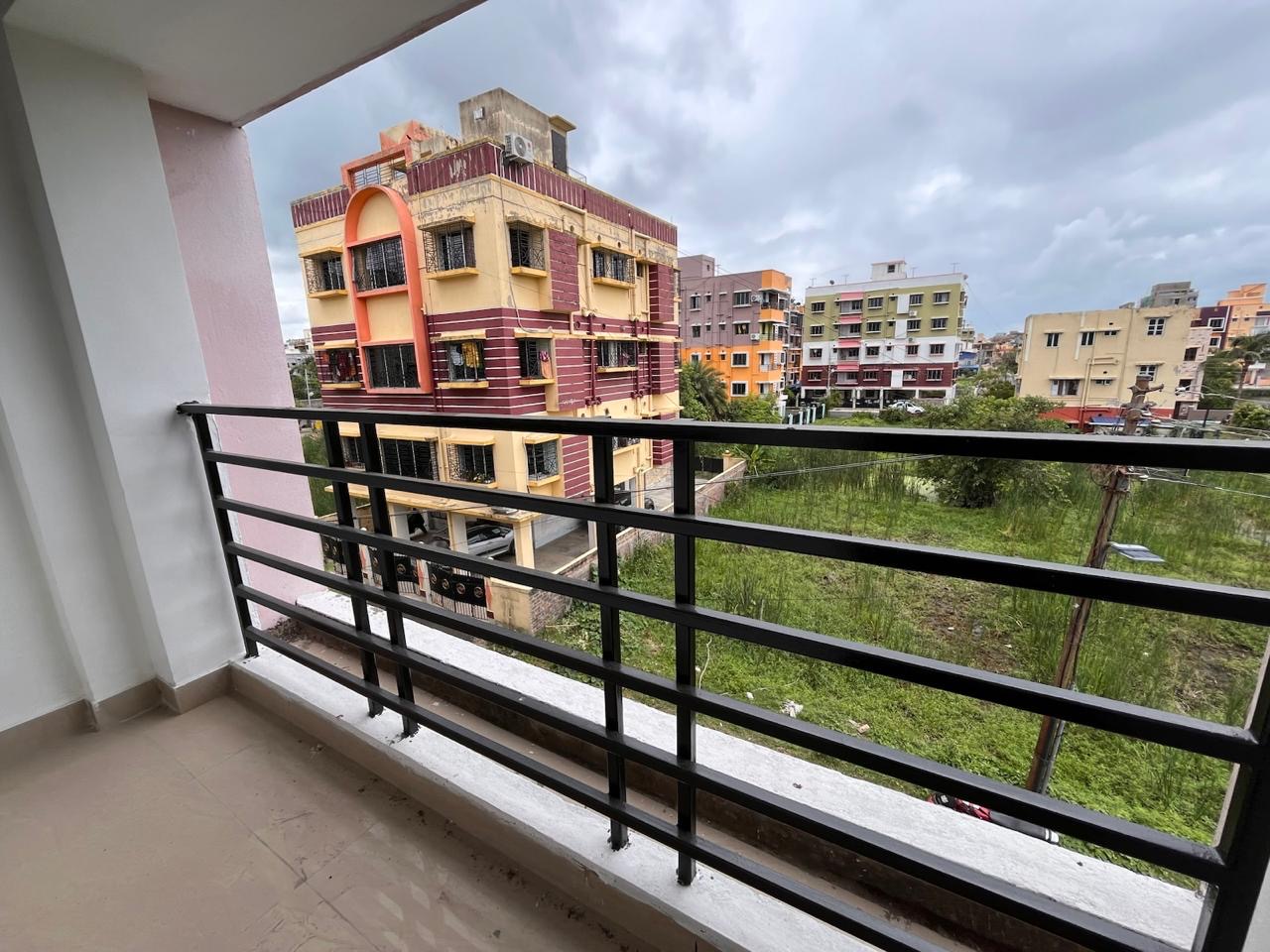 Flat in Pelican Breeze Image 1
