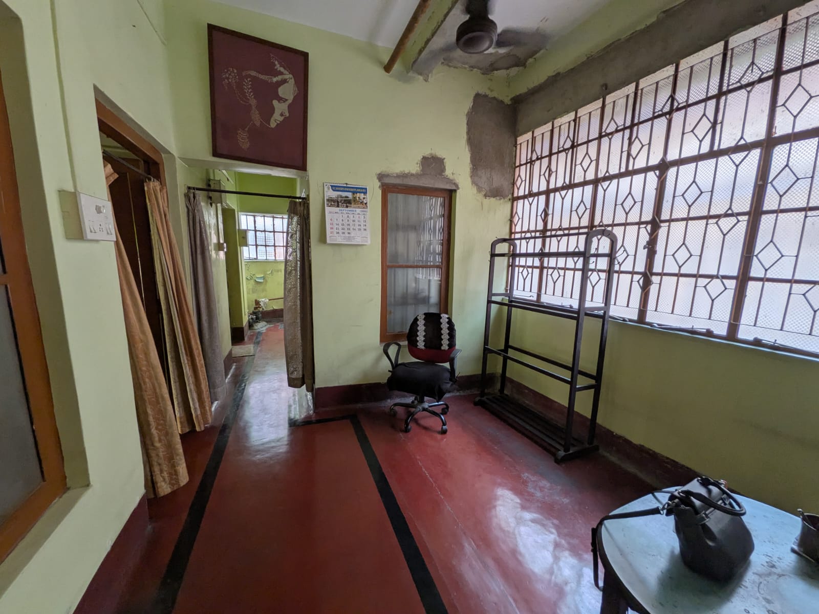 Corner house in Ballygunge Gardens Image 1