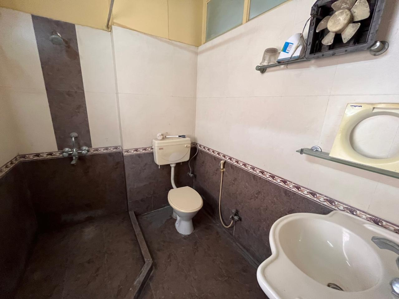 3 BHK Flat Garcha Road Image 2