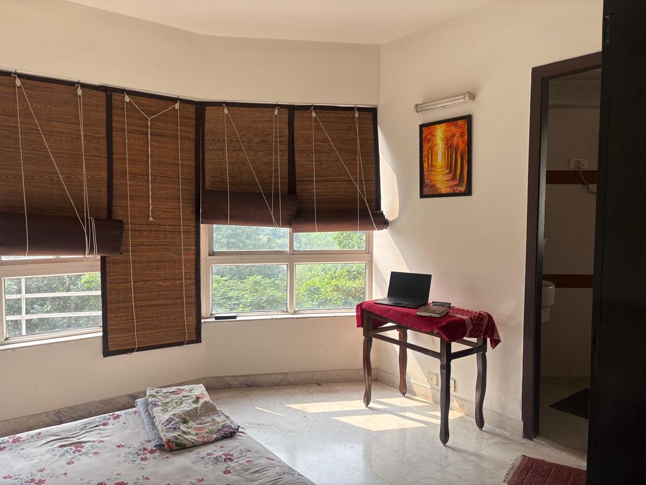 4 BHK flat in Greenwood Park Extension Image 2