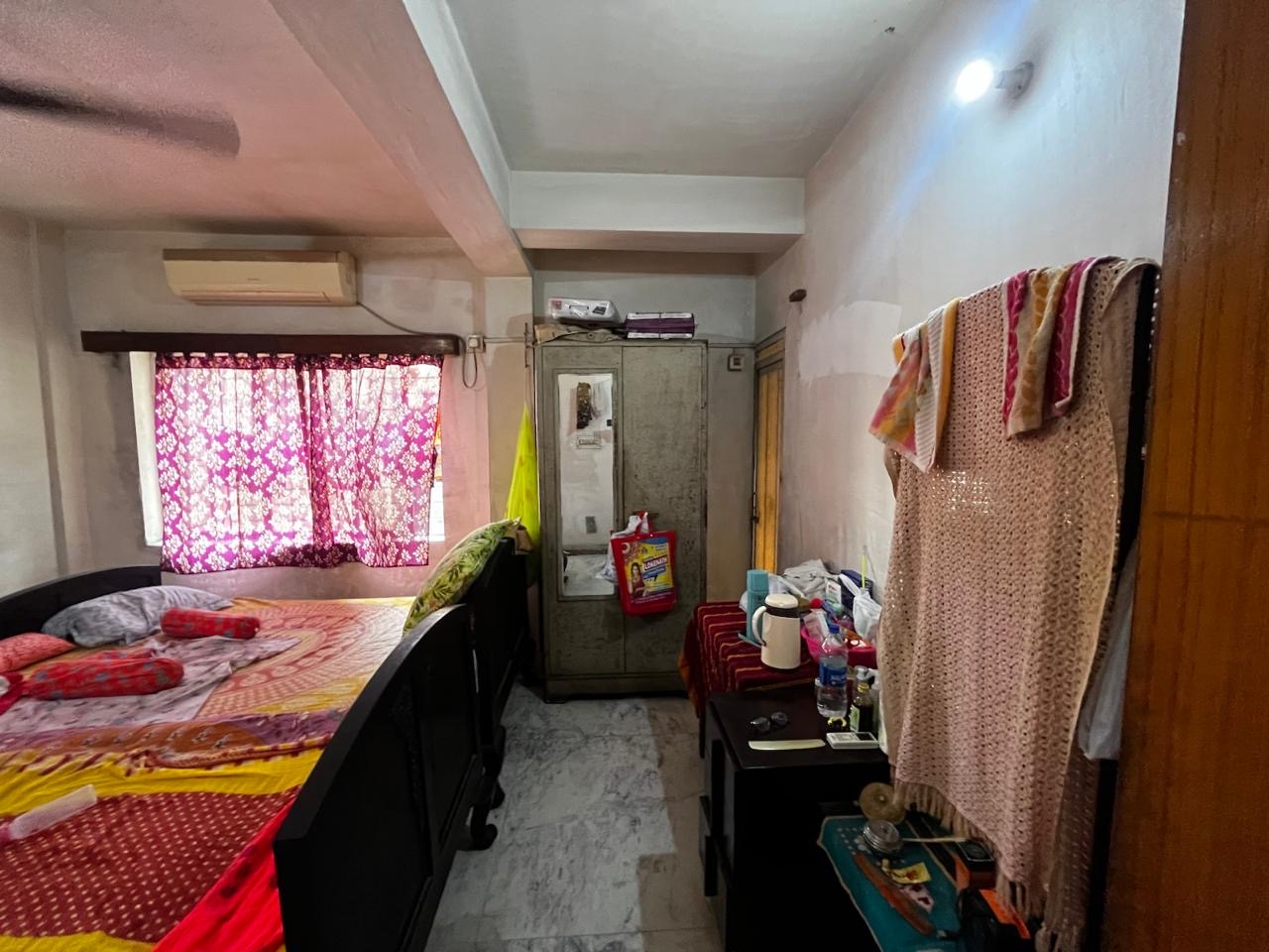 Flat in Southern Avenue Image 2