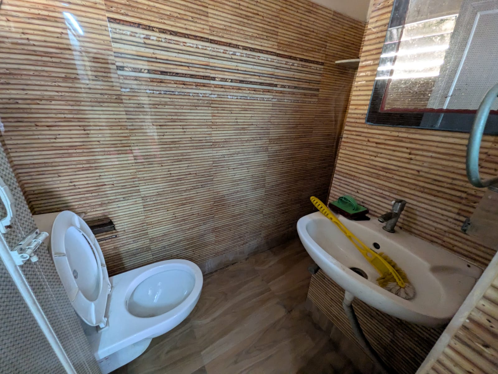 Compact 3 BHK near Garia Image 2