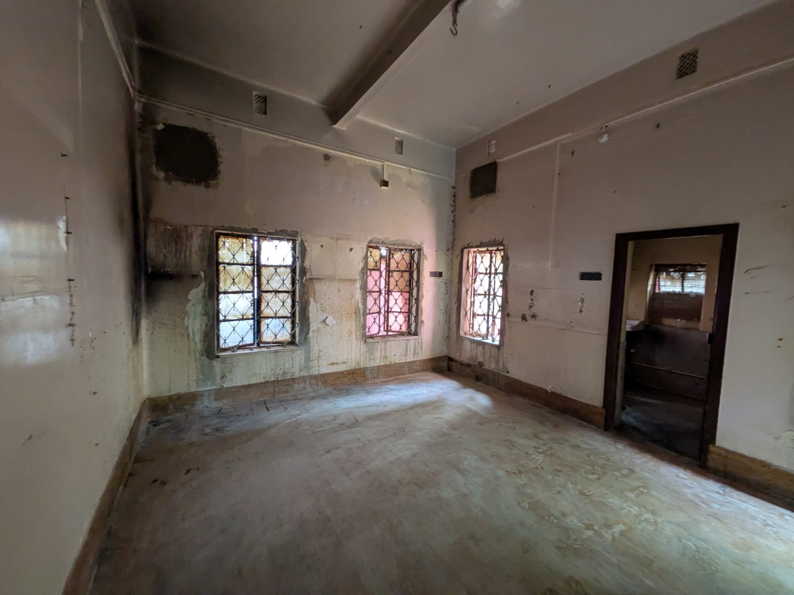 2 BHK Flat in Moore Avenue Image 2