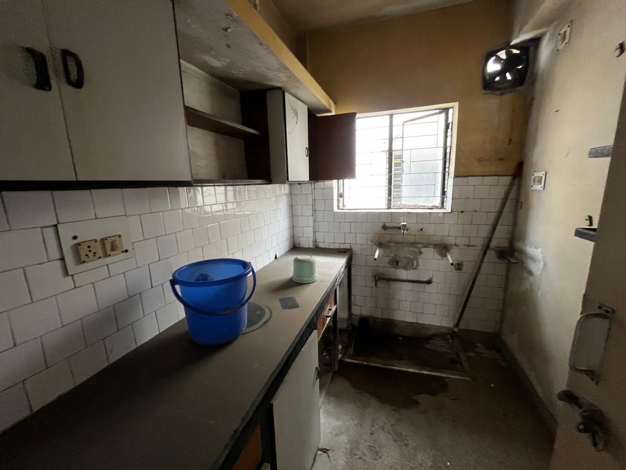 Flat in Lake Gardens Image 3