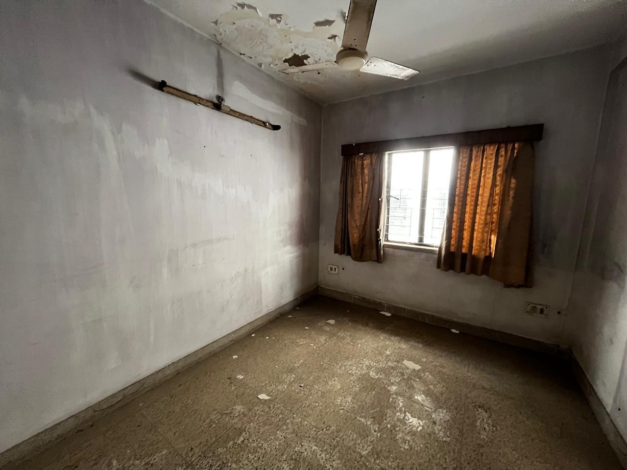 Flat in Lake Gardens Image 3