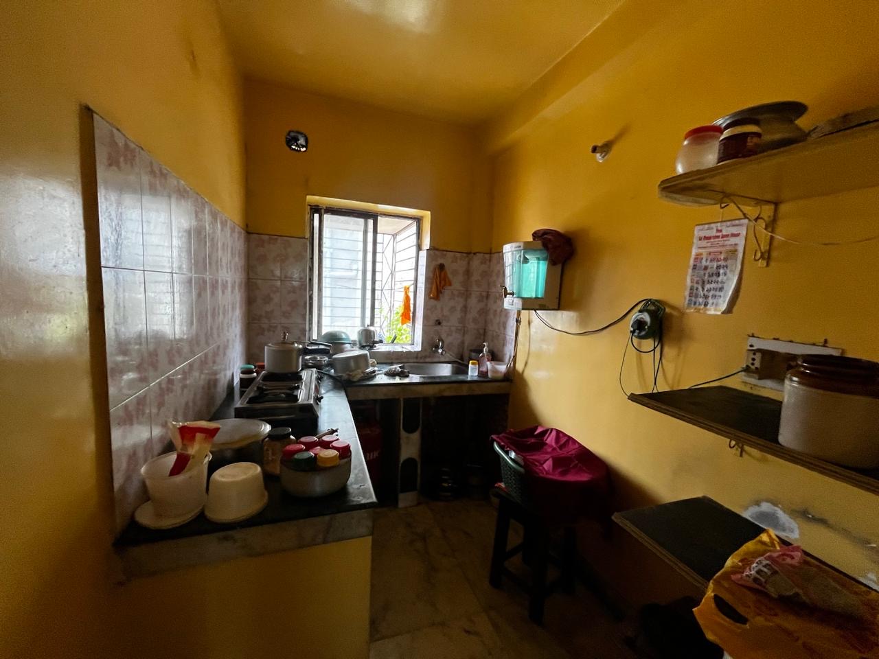 Flat in Southern Avenue Image 3