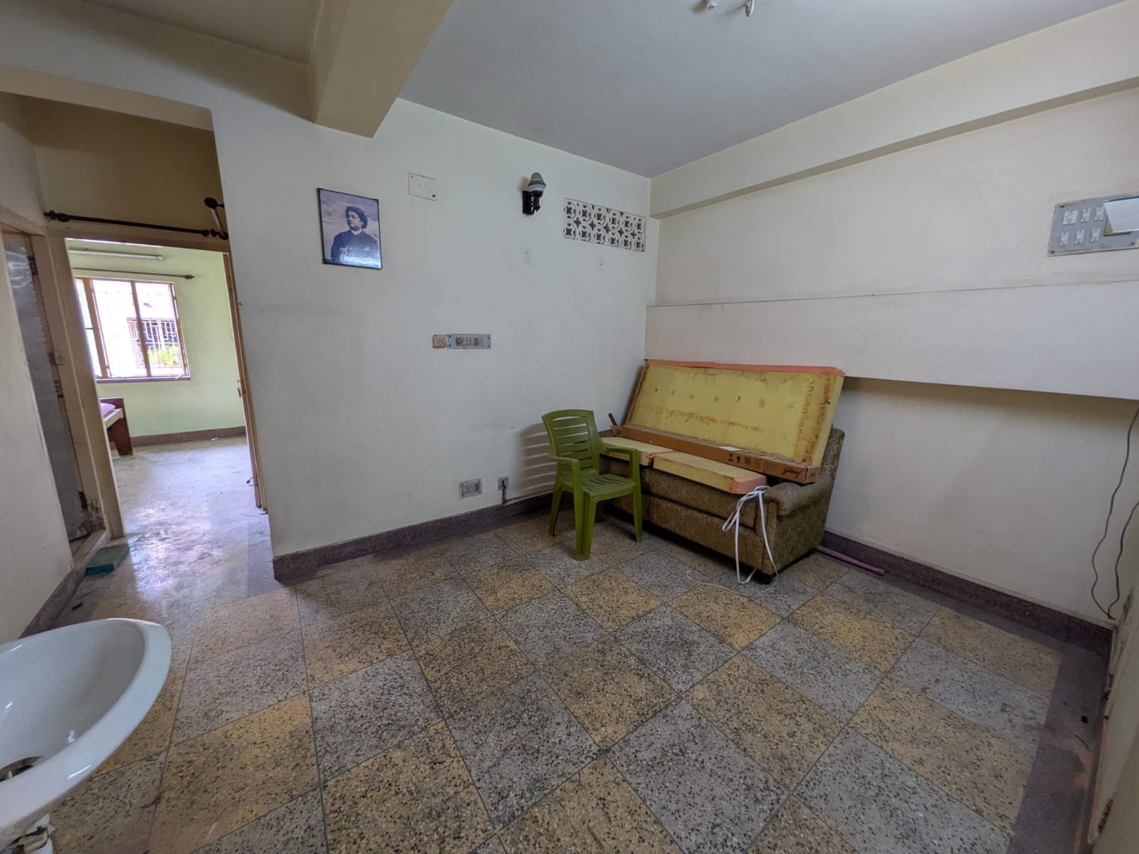 Compact 3 BHK near Garia Image 3