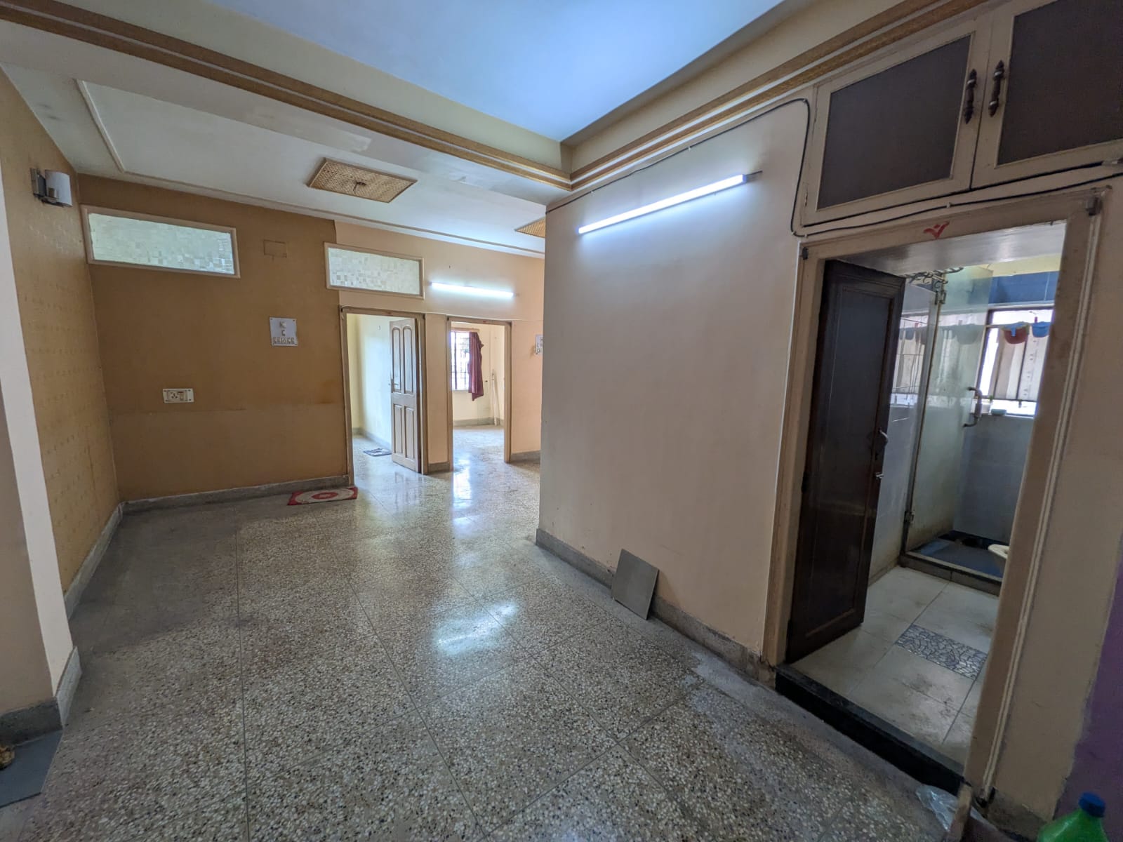 2 BHK flat in Kudghat Image 3