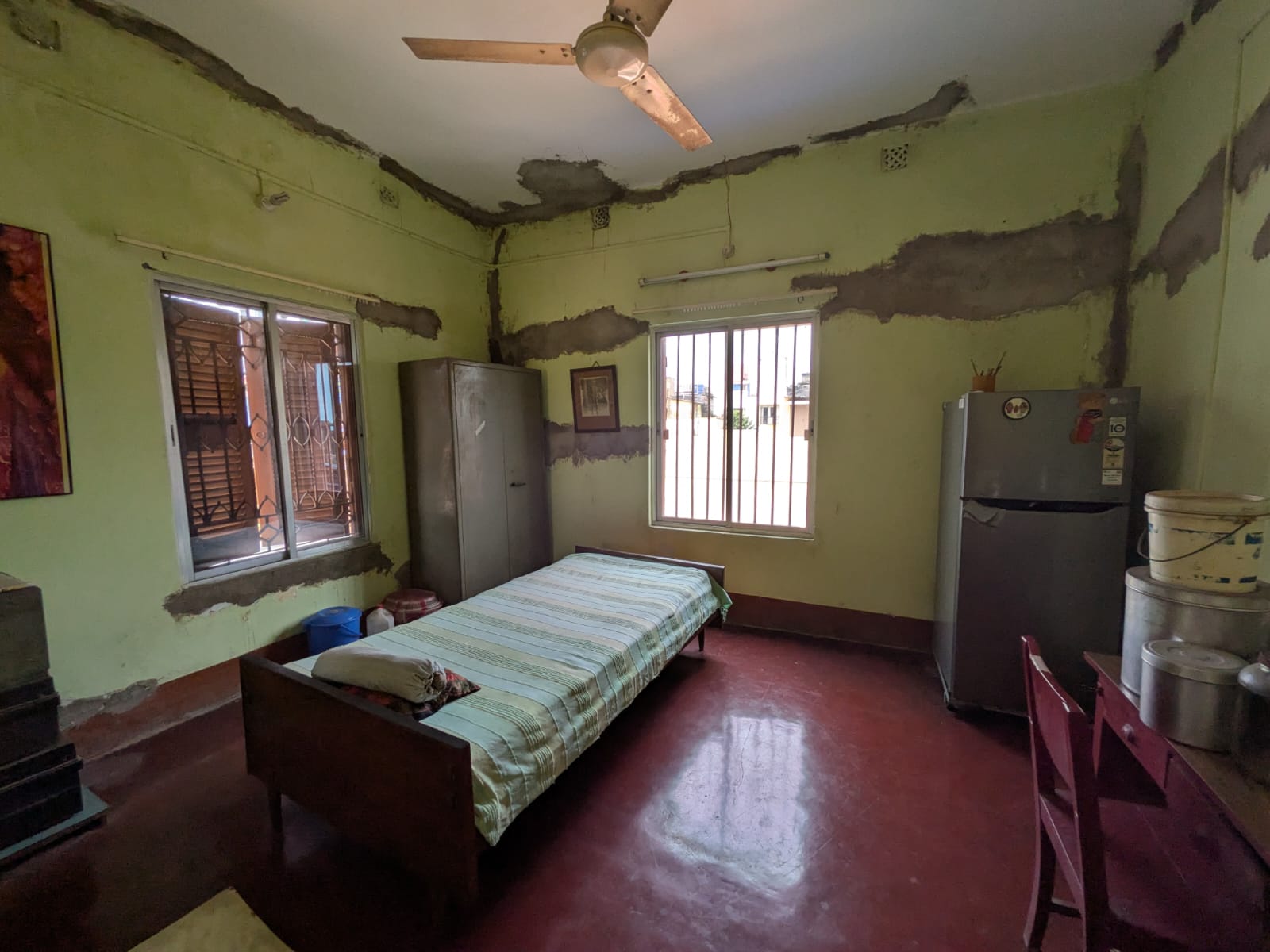 Corner house in Ballygunge Gardens Image 3