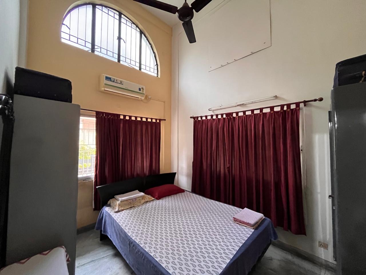 3 BHK Flat in Lake Gardens Image 4