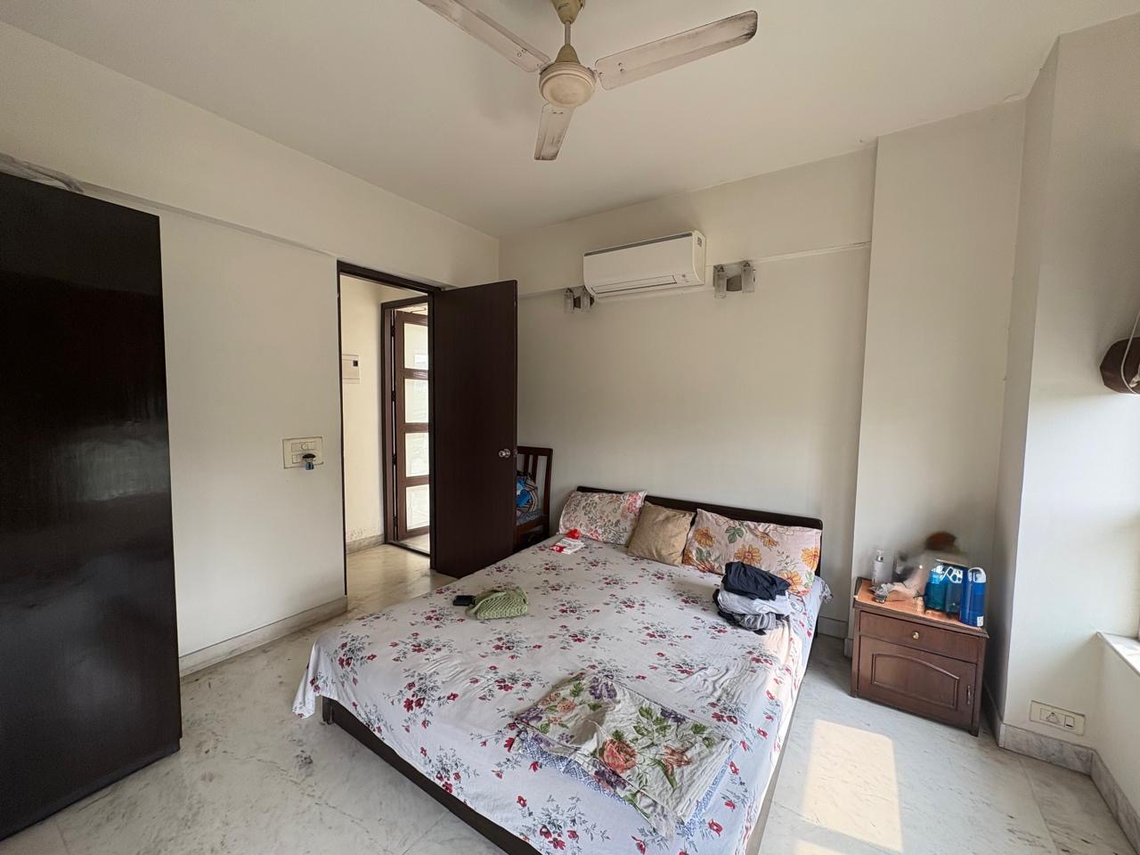 4 BHK flat in Greenwood Park Extension Image 4