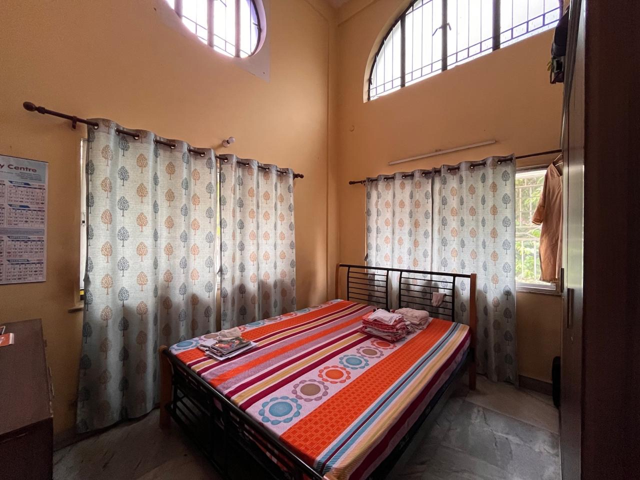 3 BHK Flat in Lake Gardens Image 5