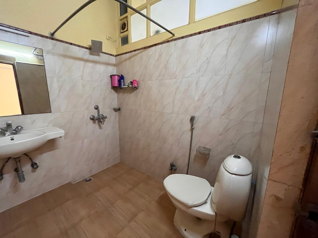 3 BHK Flat Garcha Road Image 7