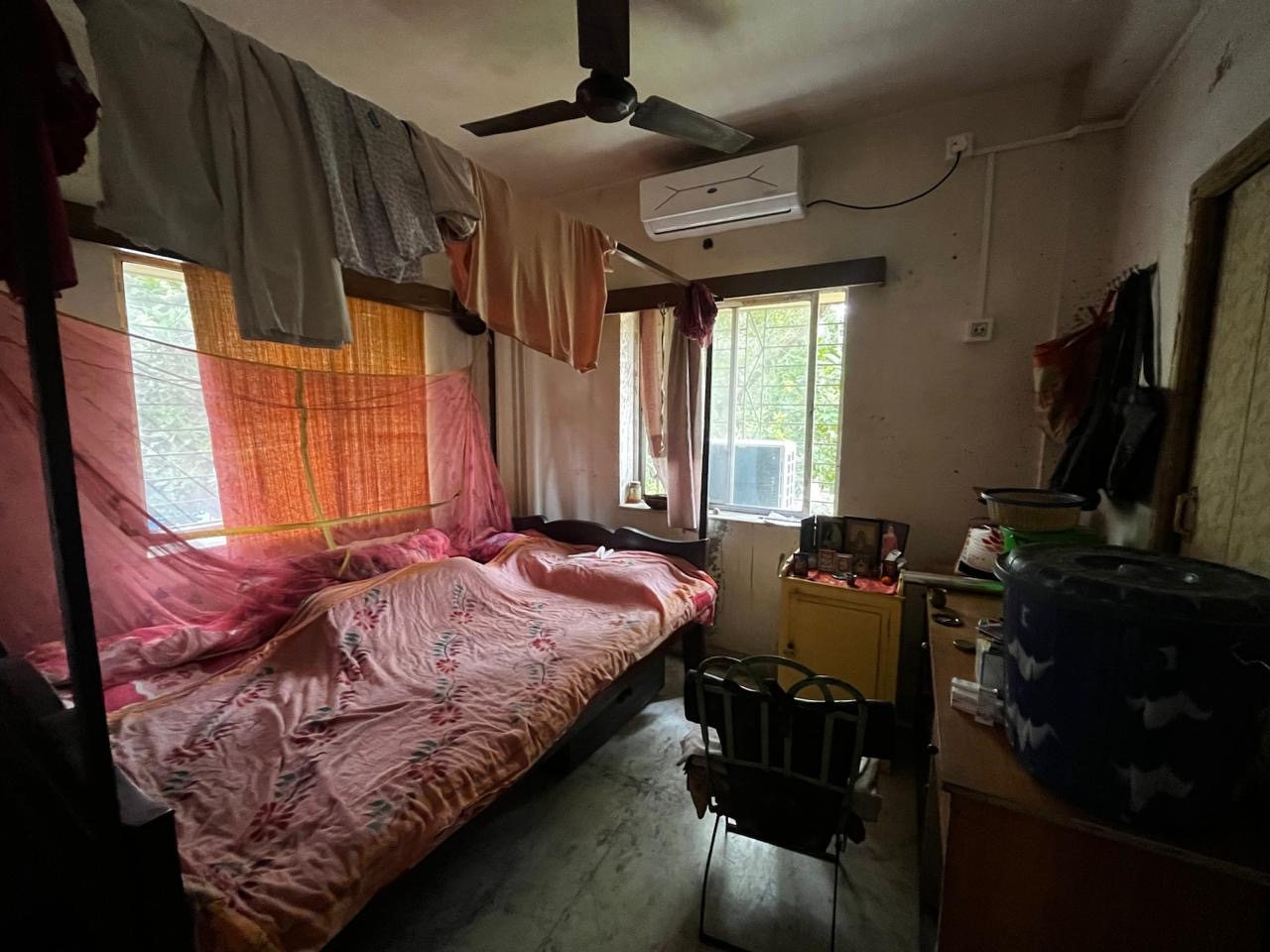Flat in Southern Avenue Image 7