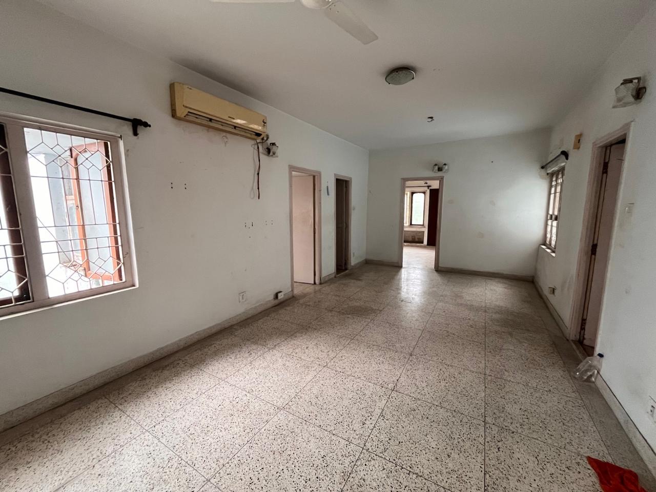 2 BHK Flat in Lake Gardens