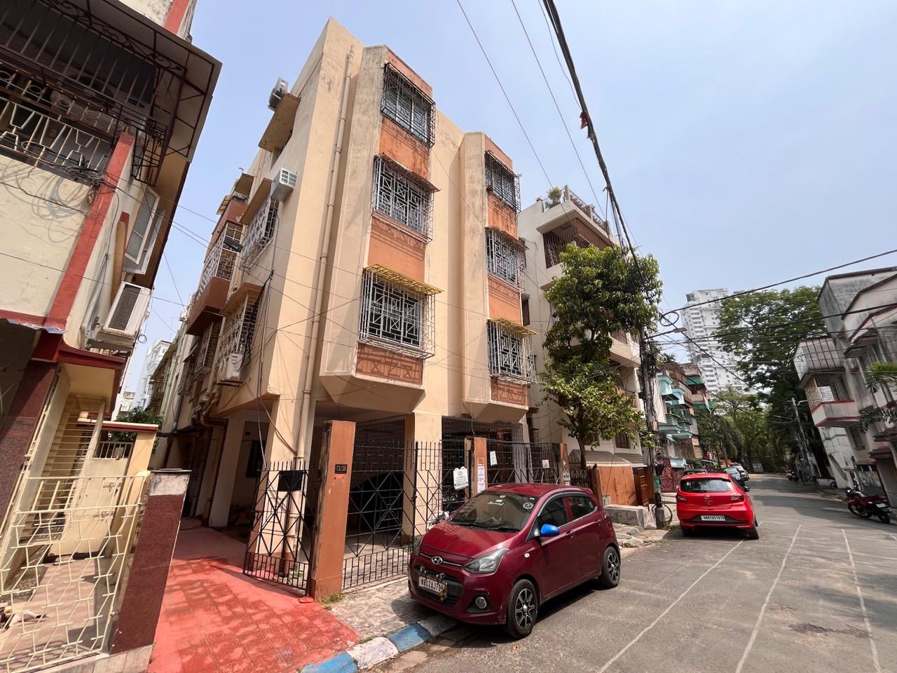 2 BHK in Tollygunge