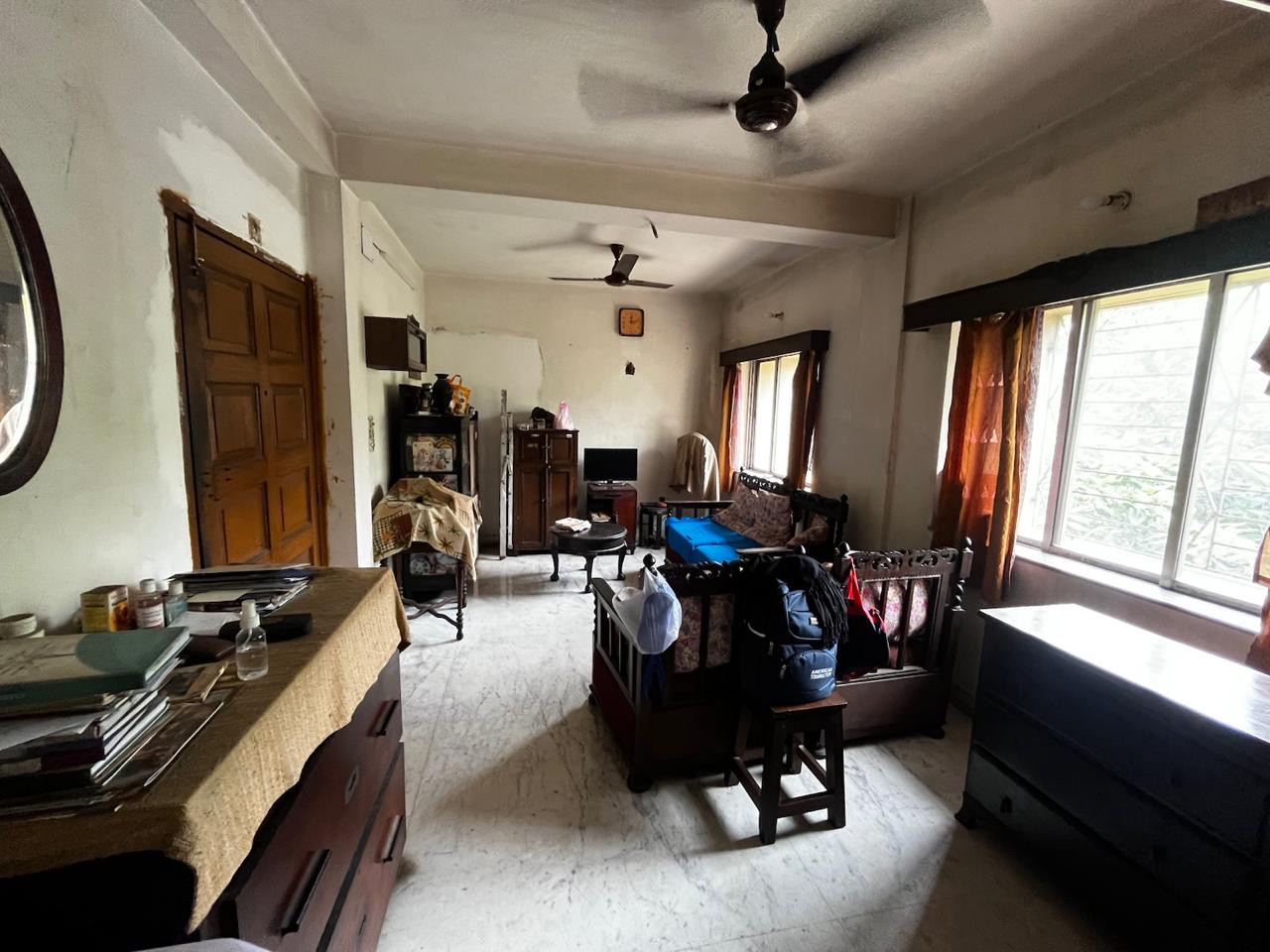 Flat in Southern Avenue