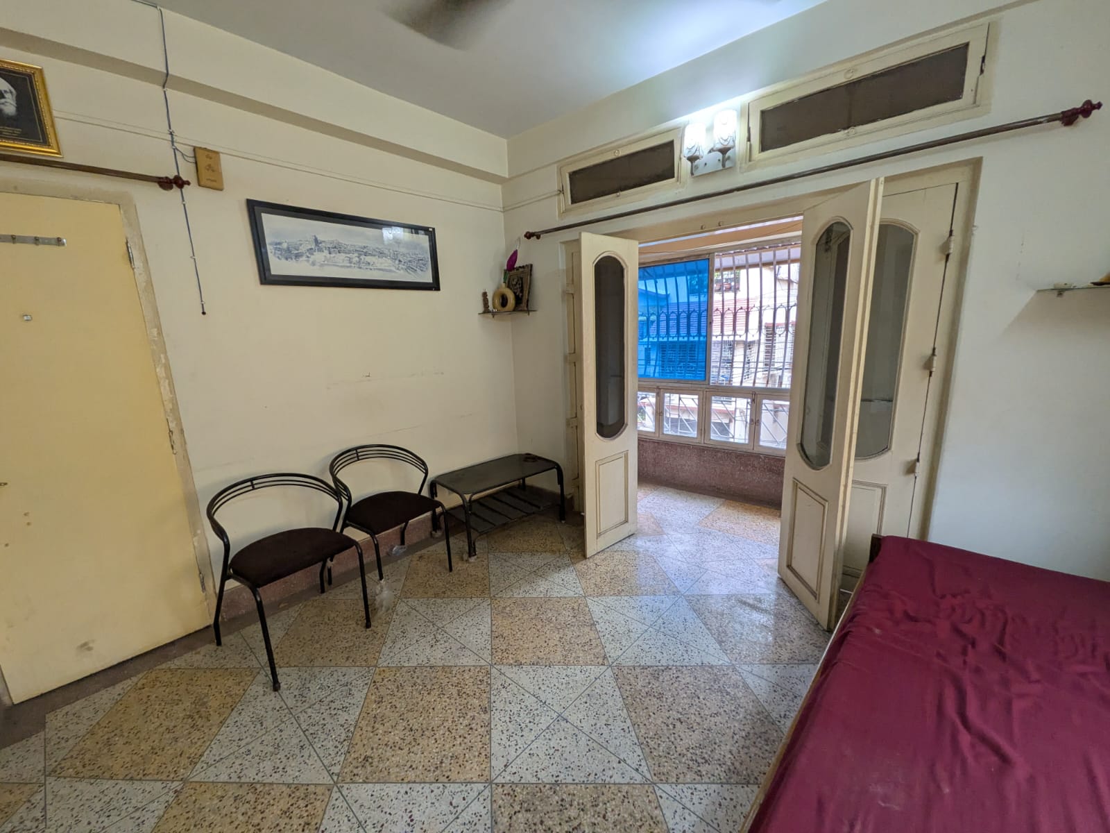 Compact 3 BHK near Garia