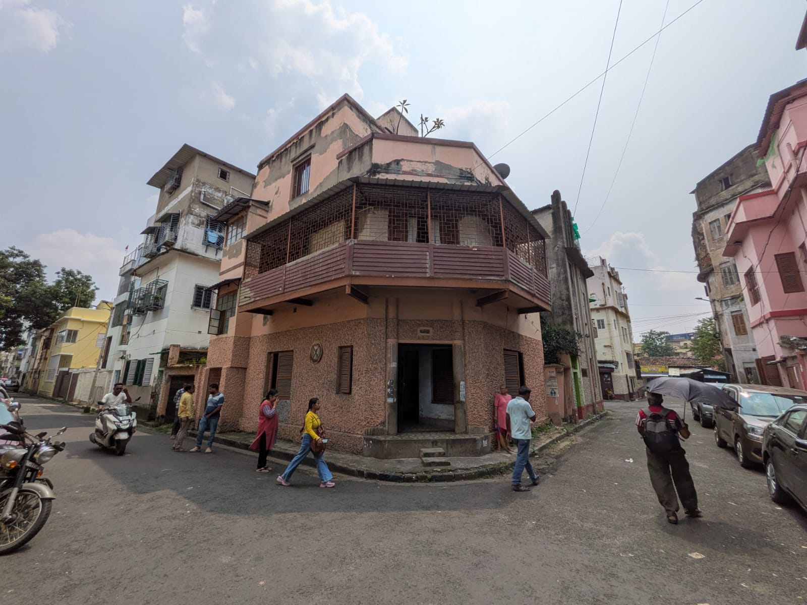 Corner house in Ballygunge Gardens