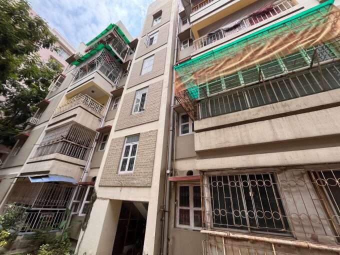 2 bhk flat in Jubilee park Tollygunge