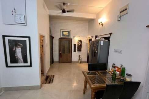 3bhk independent floor in lake gardens