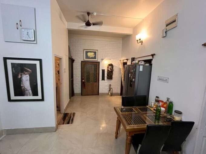 3bhk independent floor in lake gardens