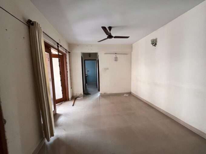 2 bhk flat in Moore Avenue